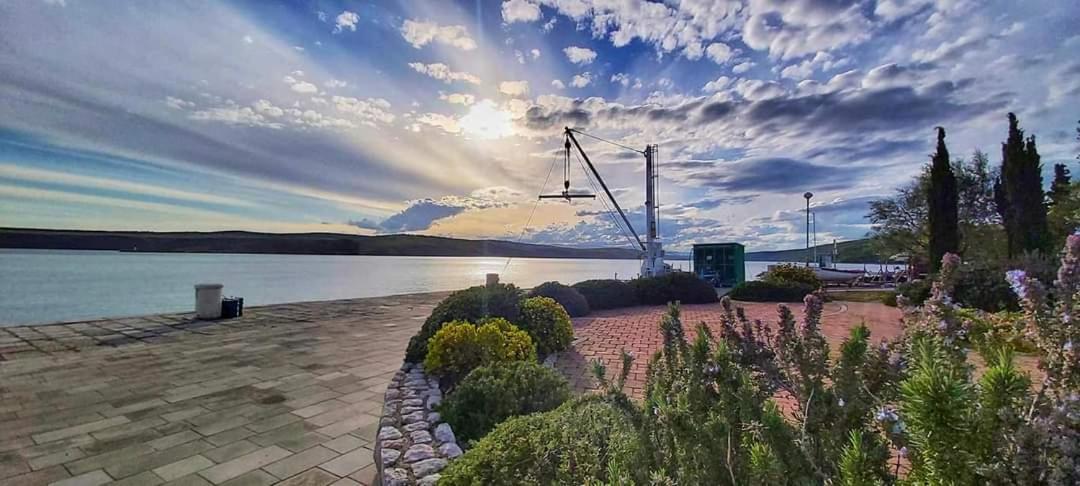 Ferienwohnung Marina Jadranovo Bagian luar foto